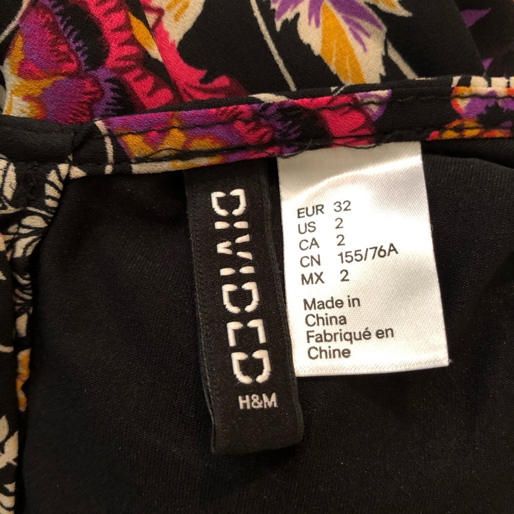 H&M Divided Bell Sleeve Floral Tunic Dress - Picture 7 of 8